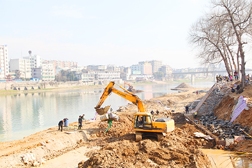 崇陽陸水河綜合治理工程現(xiàn)場(chǎng)。.JPG
